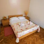 Seaside House Starigrad, Paklenica - 6633 Ferienhaus